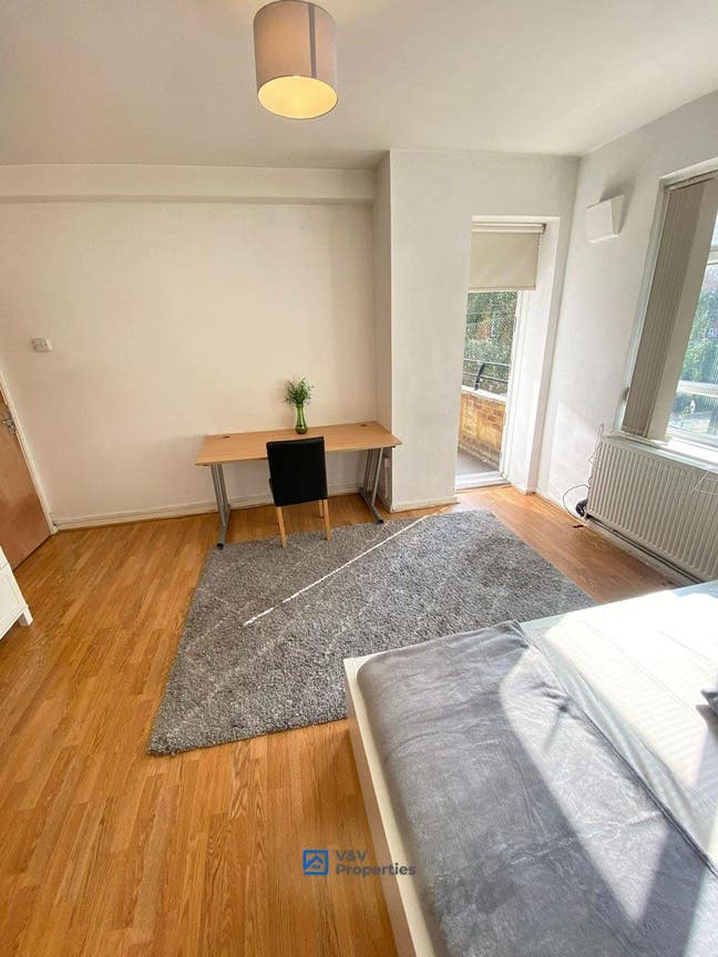😎Whole Flat Ready for New Tenants in September Main Photo