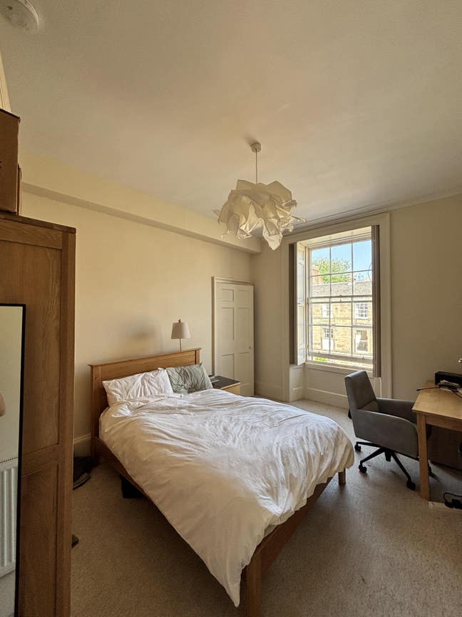 Bright Double Room in Newington Main Photo