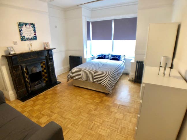 Double Room in Period Property Close to Centre Main Photo