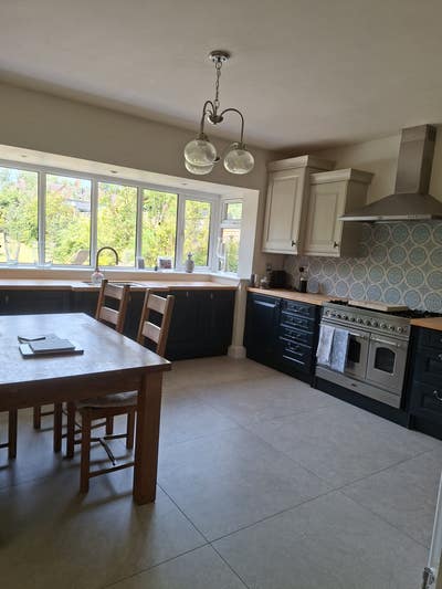 Beautiful large house central Solihull Main Photo