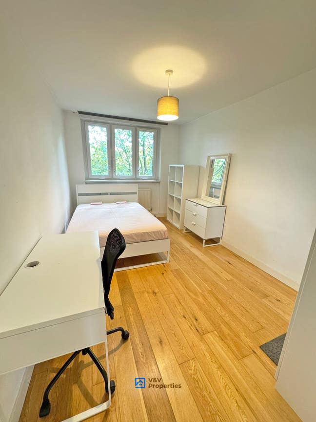 ⭐️2 Girls Looking for the Perfect Flatmates 👧🏻👩 Main Photo
