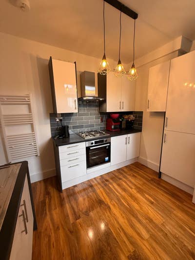Room in a shared house, Beedell Avenue Main Photo