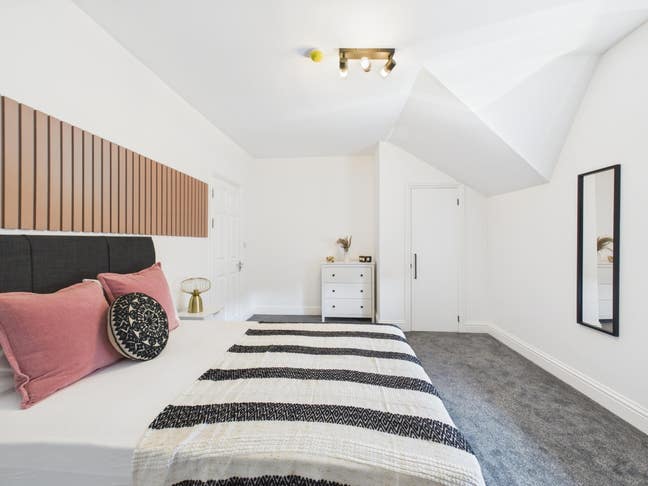 ✨🏡 Brand New Stylish House Share 🏡✨ Main Photo