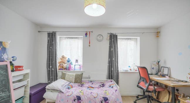 2 Lovely room  Main Photo