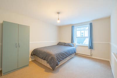 🔥Spacious Double🔥In 3-Bedroom Flat🔥Central Line Main Photo
