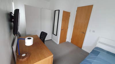 Looking for 1 housemate, 19 min from City Center Main Photo