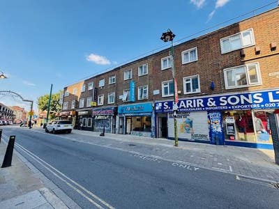 Five Bedroom Modern apartment Close to Aldgate Main Photo