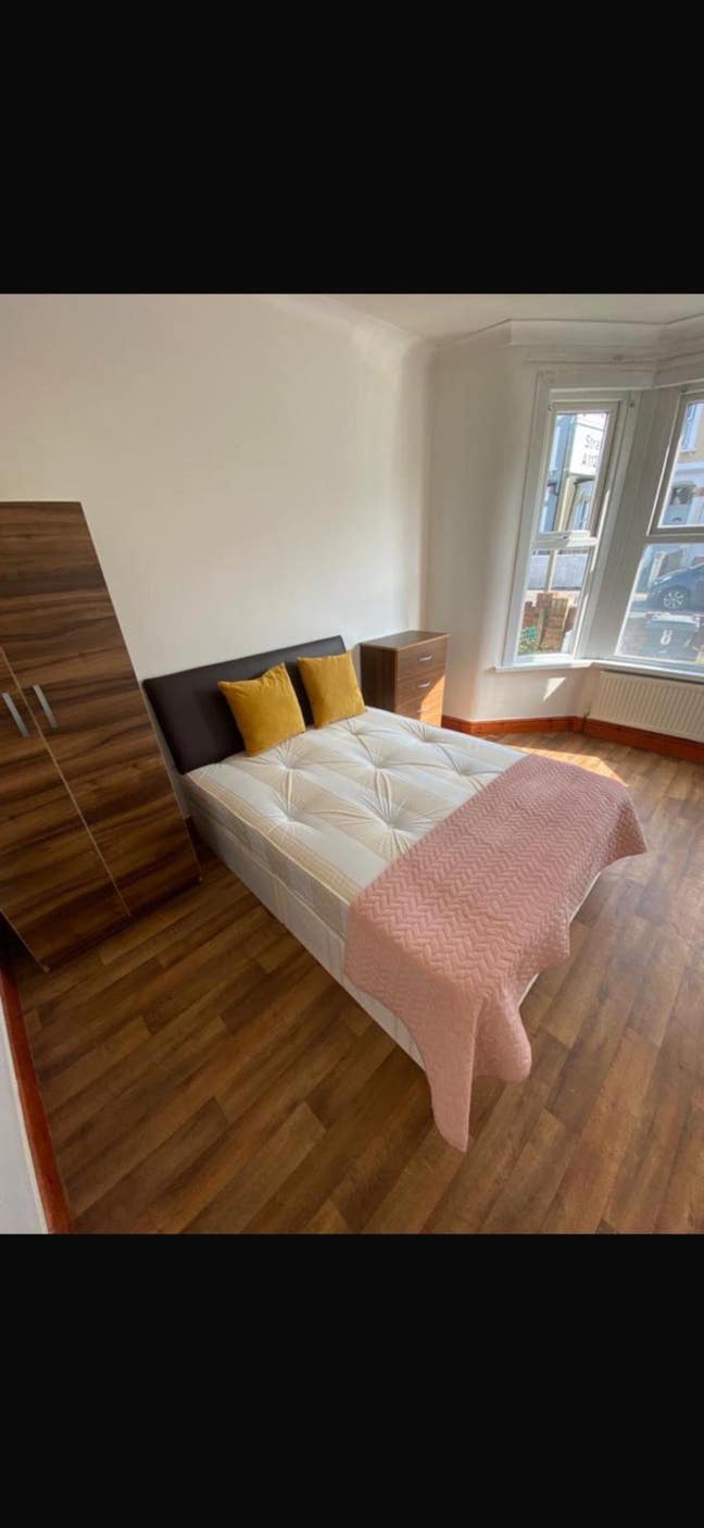 Double room available in Leyton  Main Photo