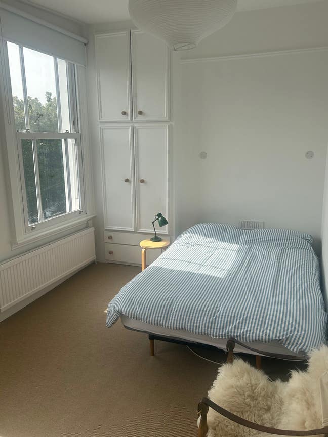 Bright sunny double room.  Main Photo