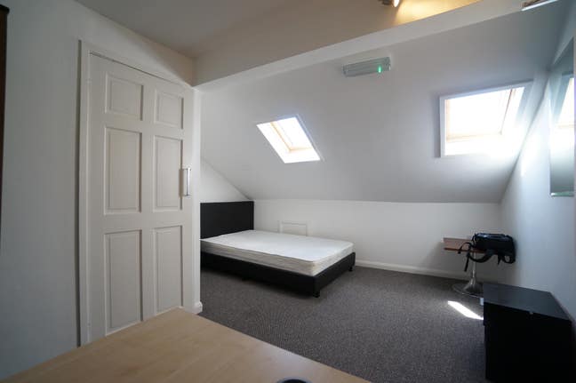 🛏️🛁 En-suite rooms available 26/27 🛁🛏️ Main Photo