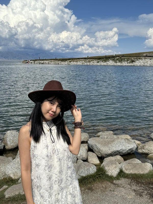 Hello! My name is Eilin, and I’m currently ... Main Photo
