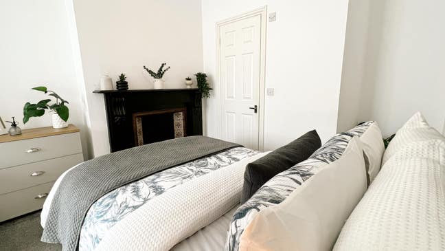 Double Ensuite | Town Centre | Deposit Free Main Photo