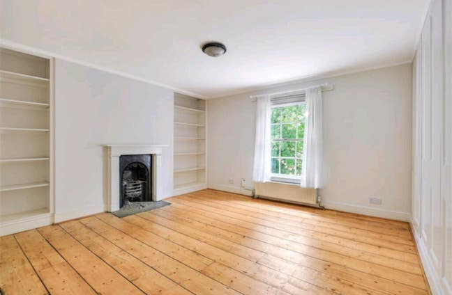 Large room in beautiful house in the city centre Main Photo