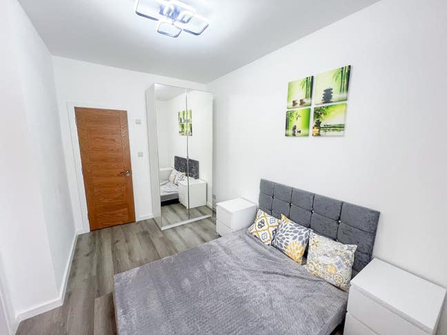 Modern One Bedroom Flat Available Main Photo