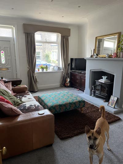 Double bedroom in 4 bed house  Main Photo
