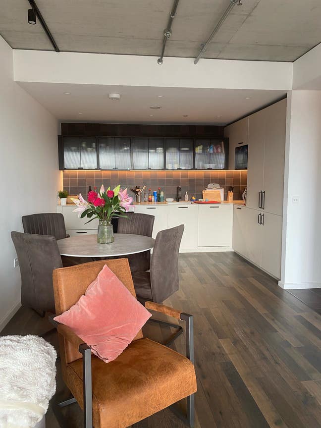 Double room in a 2 bedroom new build flat  Main Photo