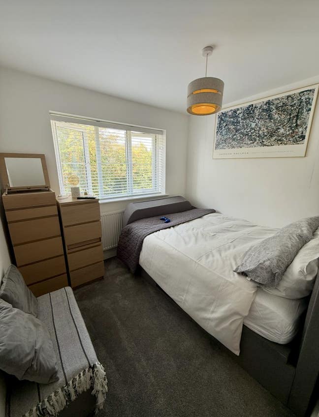 ✨Rooms Available In Modern 4 Bed House  Main Photo