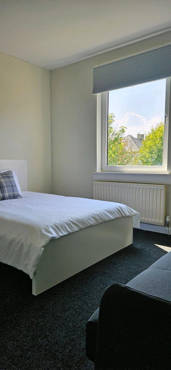 🌟Large Newly Decorated Rm in fab location 🌟  Main Photo