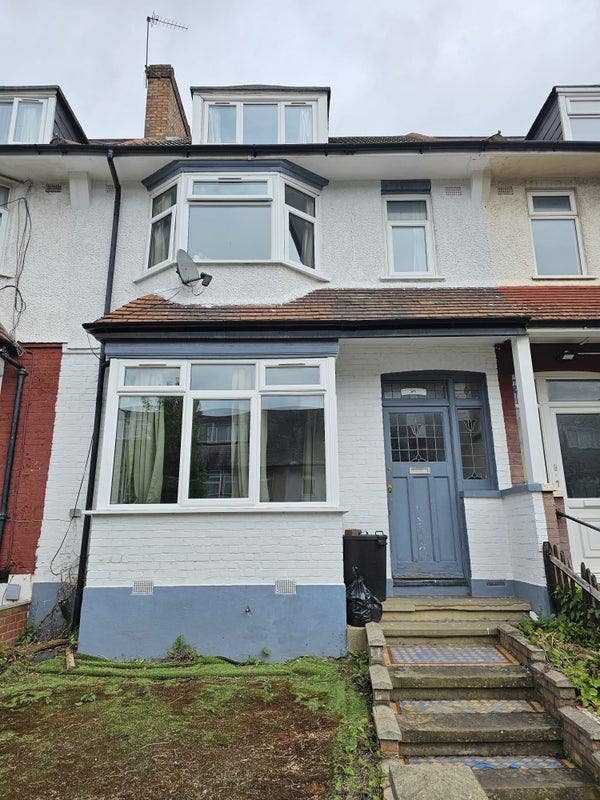 4 Bed Terraced House, Ansell Road Main Photo
