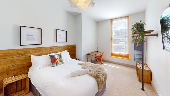 2 bedroom apartment Main Photo
