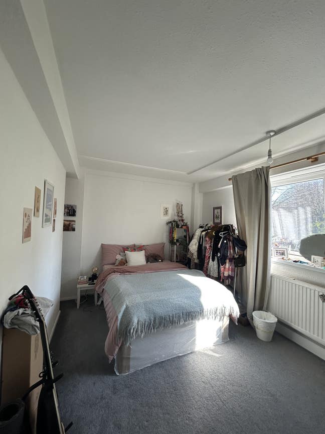 Large Double Room Available - Zone 2 - long term  Main Photo