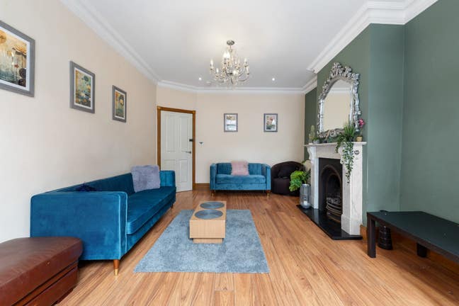 💜 ‼️ MUST BE SEEN!  En suite with double balcony Main Photo