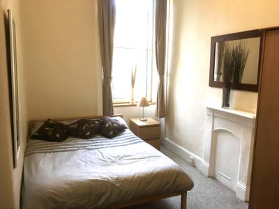 Room Available in 2 Bedroom Flat on Iona Street Main Photo