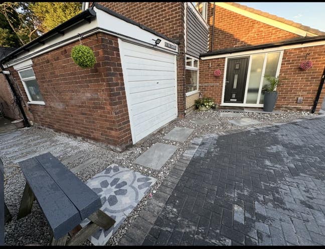 Stunning 4 Bedroom Detached Property Bolton (BL3) Main Photo