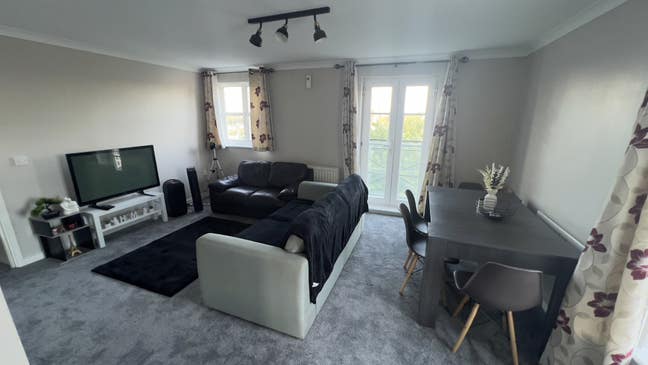 Ensuite Room for rent in a premium flat Main Photo