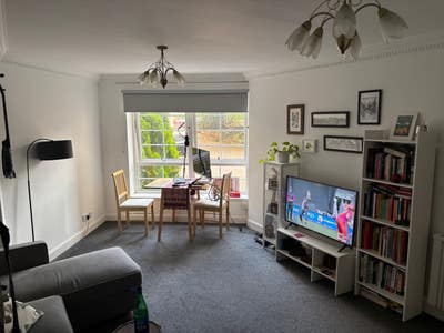 Double room, great location and communal areas Main Photo