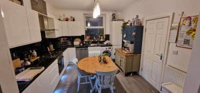 Double room available Main Photo