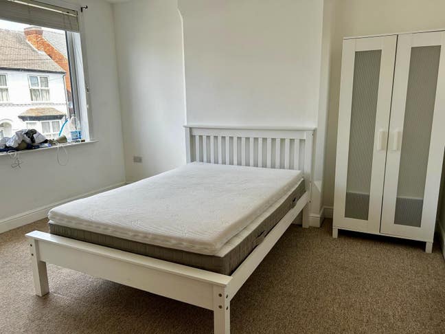 Newly refurbished house. - large bright room  Main Photo