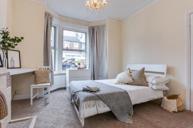 South Wimbledon Double Rooms Main Photo