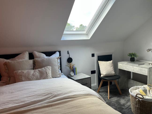 🏡 Large Ensuite Room – Small 4-Bed House Share ne Main Photo