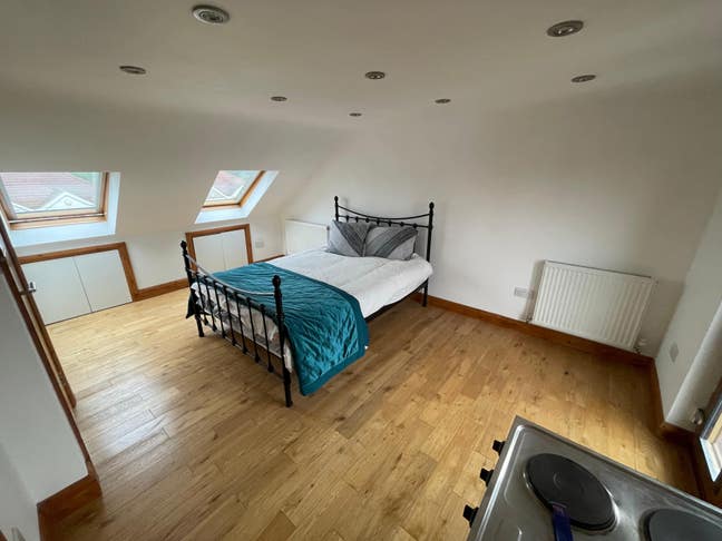 Double En-Suite with Private Kitchen – Bills Incl Main Photo