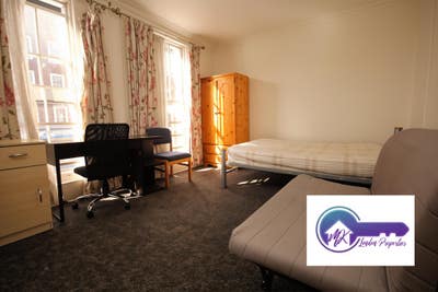 Large room available to rent in Camden  Main Photo