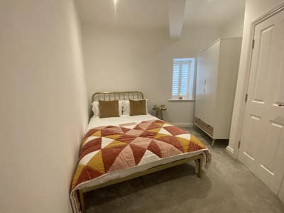 Double Room-Good Links to Leeds/Airport/Bradford Main Photo