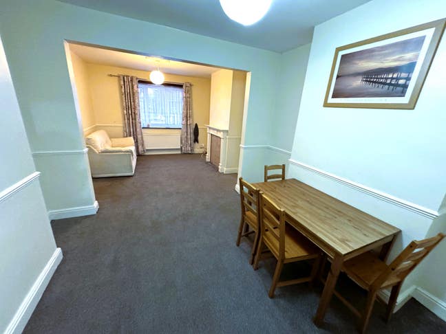 2/3 Bed House Romford £1850 Pcm Main Photo