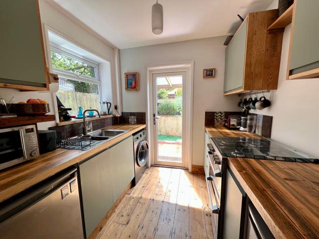 Double room overlooking garden, Exeter Main Photo