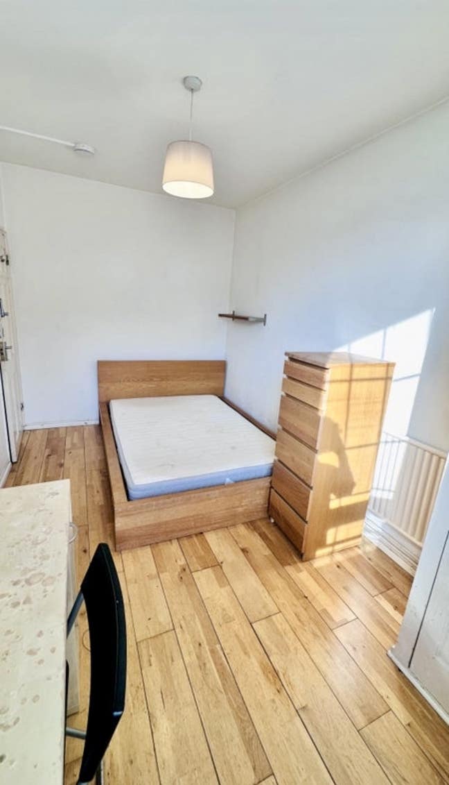 Lovely Room in Poplar/Canary Wharf+Bill Includes Main Photo
