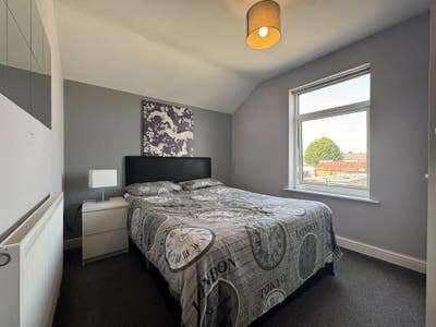 En-Suite Great House - Close to Park with Parking Main Photo