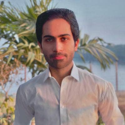 Post grad student looking for a room/buddy up Main Photo