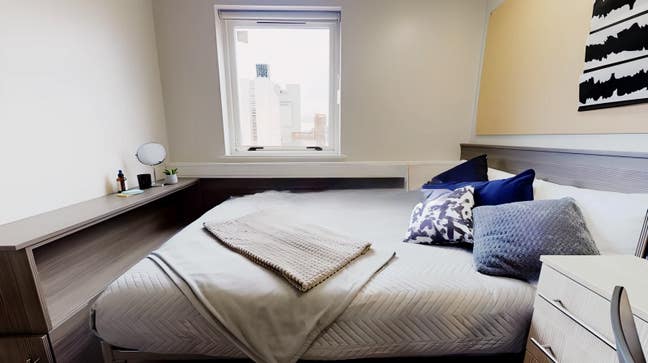 Lambert & Fairfield House-Bronze En Suite Main Photo