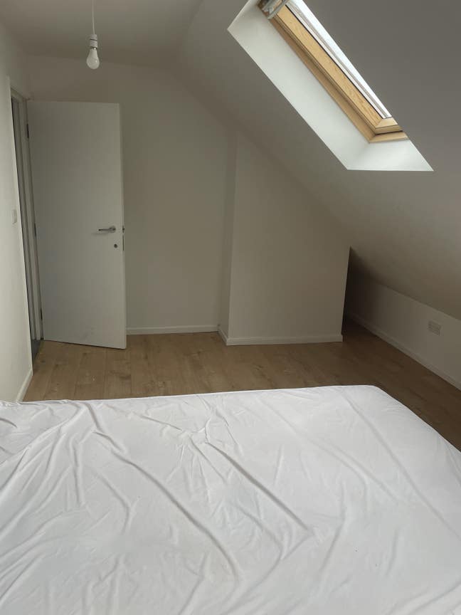 Double Room – Charlton, £700pcm  Main Photo