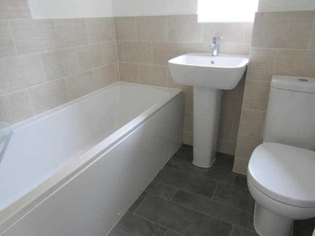 Modern 2 Bedroom End Terrace in Morton Close - PE7 Main Photo