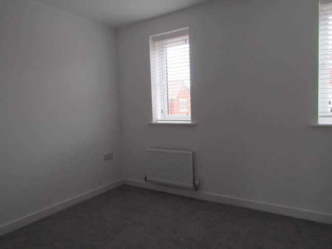 Modern 2 Bedroom End Terrace in Morton Close - PE7 Main Photo