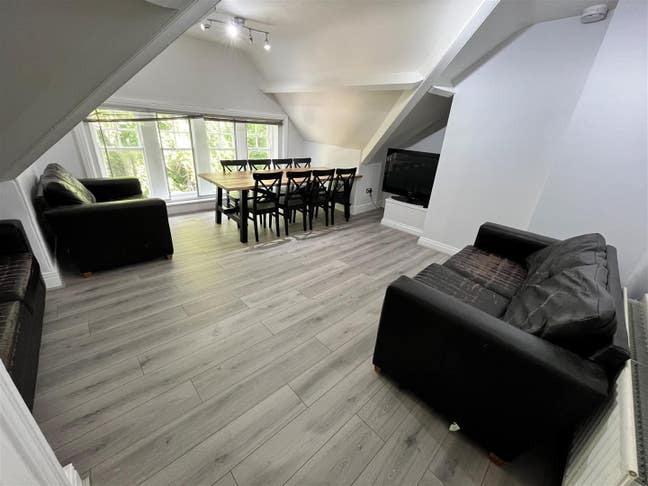 One double rooms available in Spital Tongues Main Photo