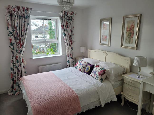 Beautiful double bedroom to rent near General Hosp Main Photo