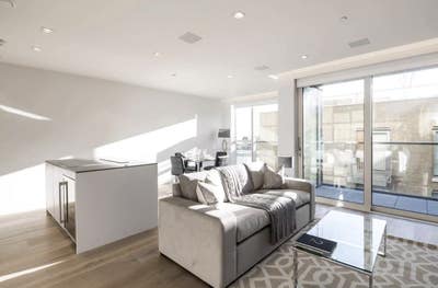 En suite room in luxury 2 bed Main Photo