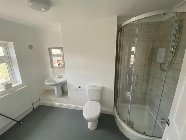 House share SS14 1RS Main Photo